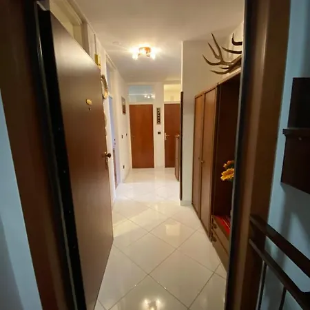 Pantos Apartment *
