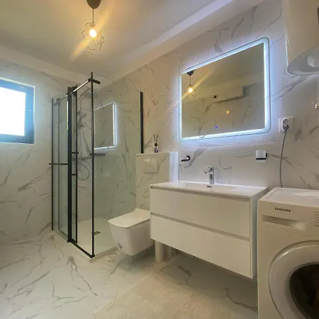 Pantos Apartment *