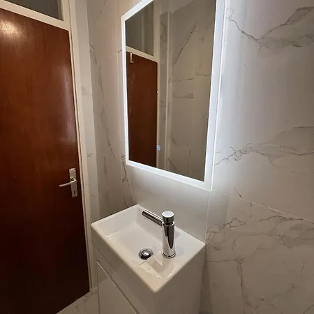 Pantos Apartment *
